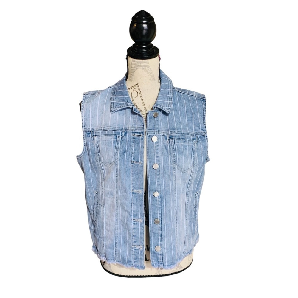 New‎ Jean Vest Size M Striped Print